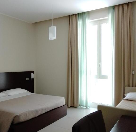 标准三人间, Martur Resort