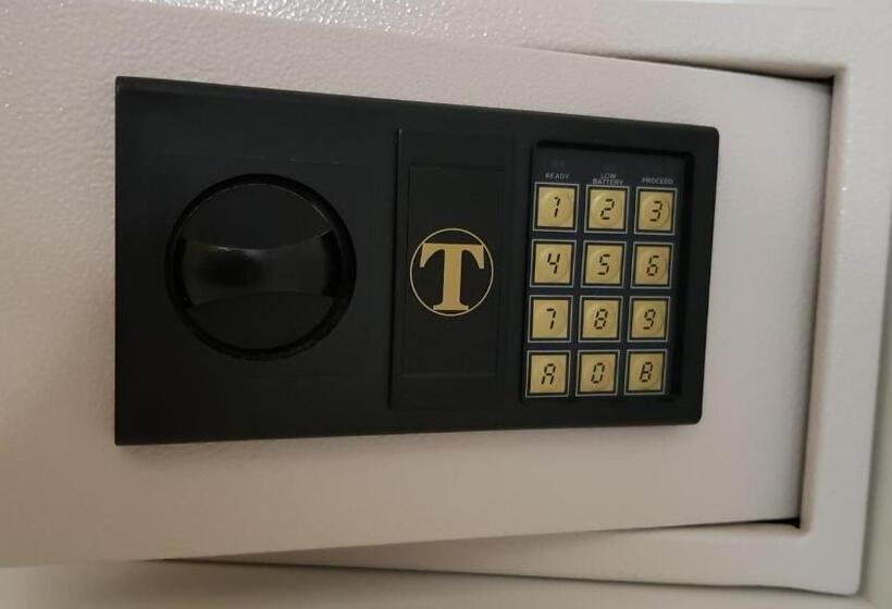 Номер Стандарт Трехместный, Martur Resort