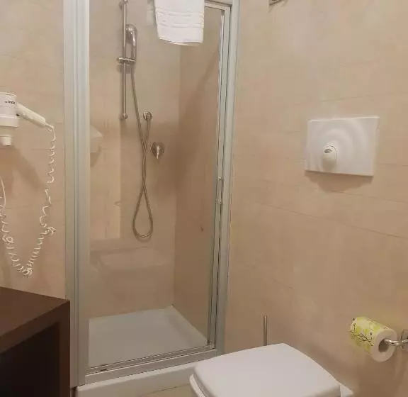 اتاق استاندارد سه نفره, Martur Resort