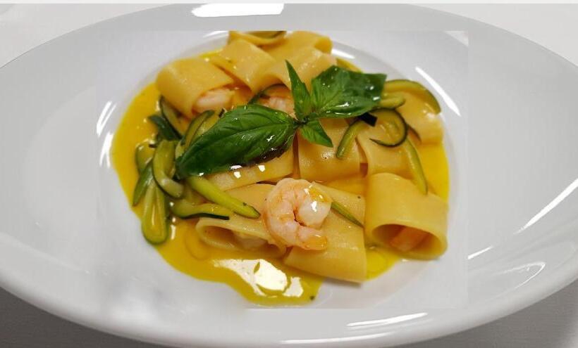 Четырехместный Номер Стандарт с Балконом, Martur Resort