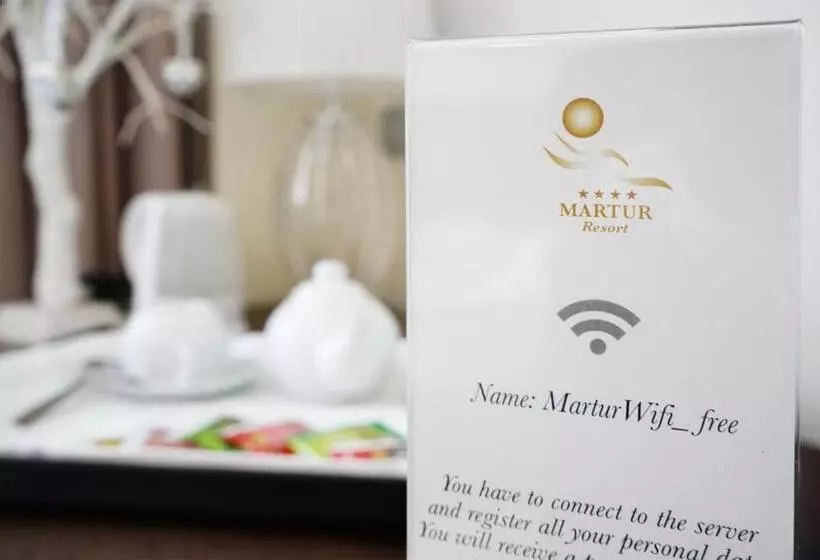 سوییت جونیور با چشم‌انداز دریا, Martur Resort