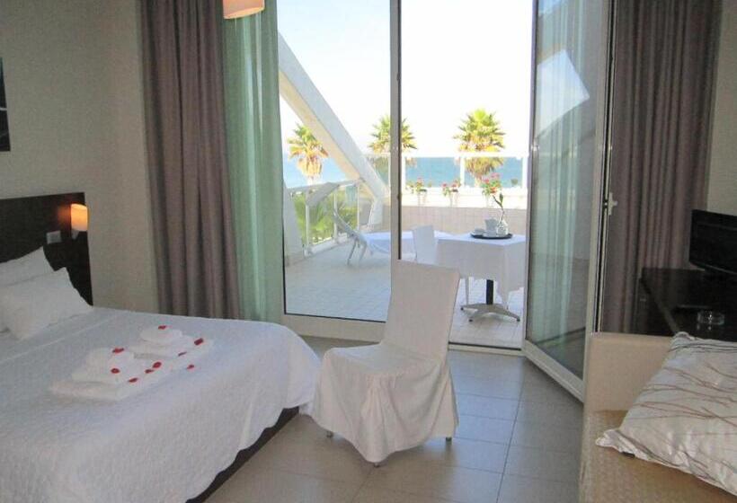 Полулюкс Вид на Море, Martur Resort