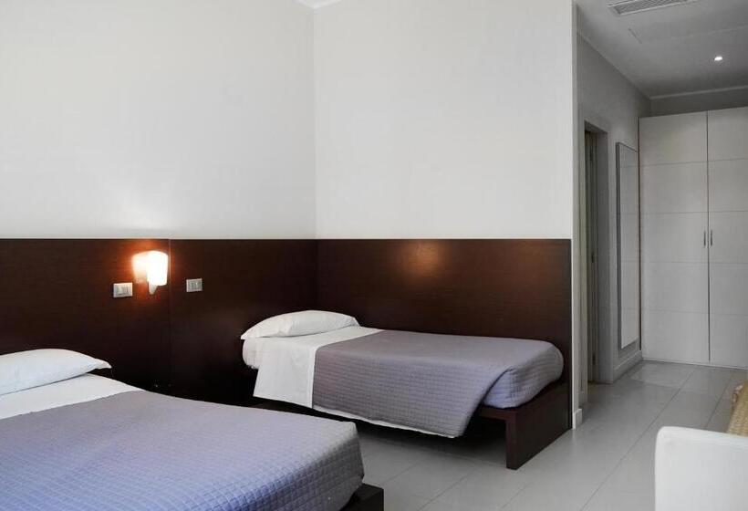 Номер Стандарт Трехместный, Martur Resort