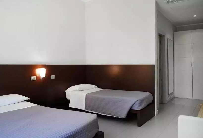 اتاق استاندارد سه نفره, Martur Resort