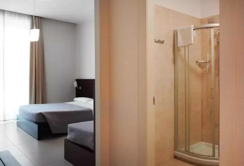اتاق استاندارد سه نفره, Martur Resort