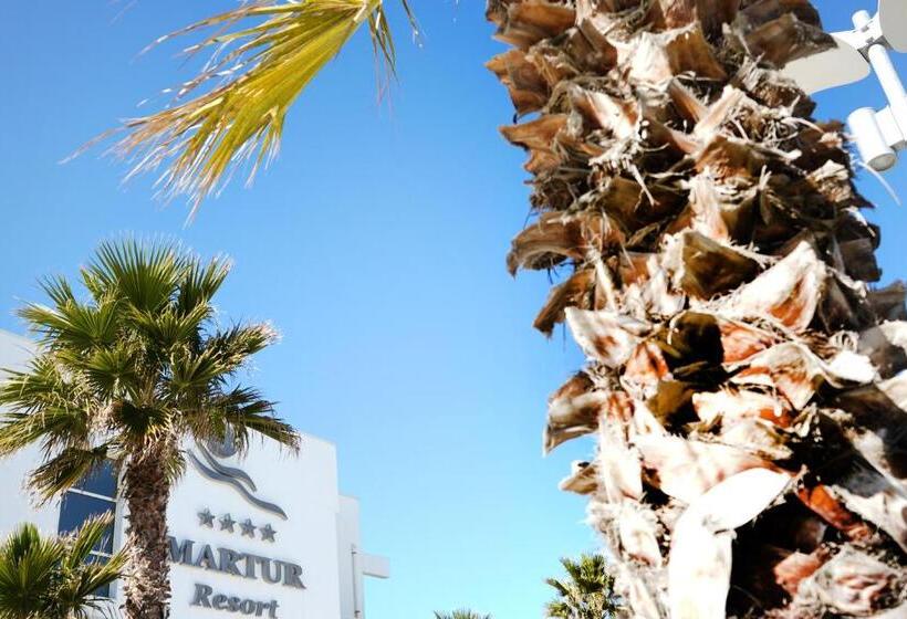 Четырехместный Номер Стандарт с Балконом, Martur Resort