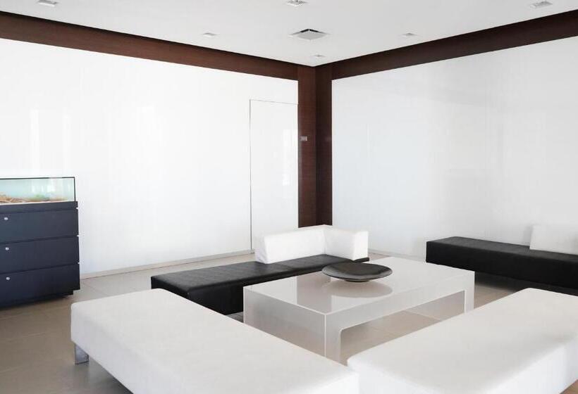 带阳台标准四人间, Martur Resort