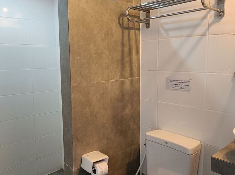 غرفة قياسية, Noble House Patong