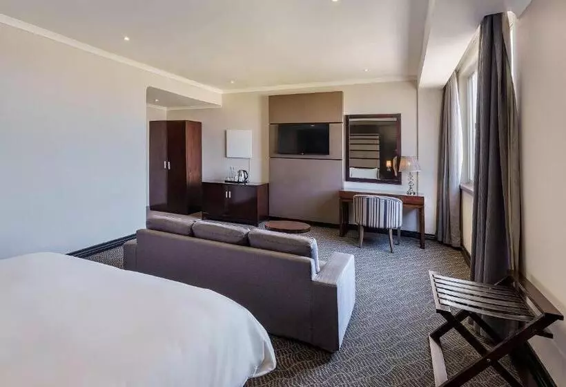 اتاق استاندارد با تخت بزرگ, Protea Hotel By Marriott Lusaka Tower