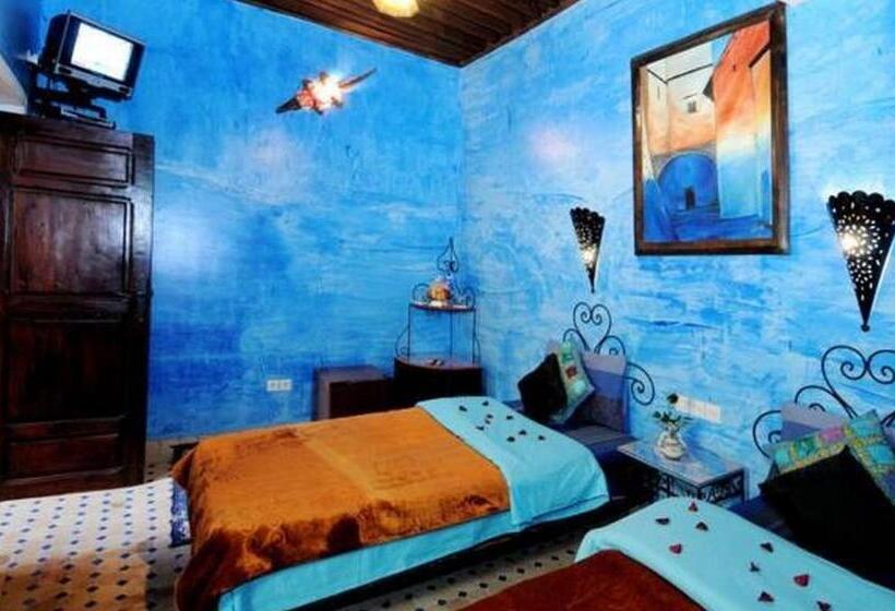 豪华三人间, Riad Anass Al Ouali