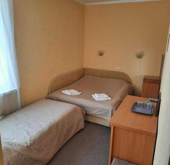 اتاق راحتی سه تخته, садиба