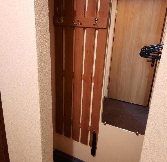 اتاق خانوادگی, садиба