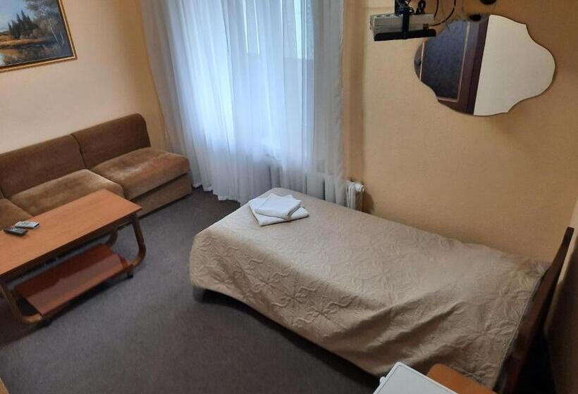 اتاق خانوادگی, садиба