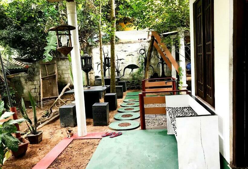 اتاق لوکس سه تخته, Green Orange Villa