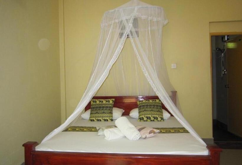 Номер Стандарт, Dinuka Village