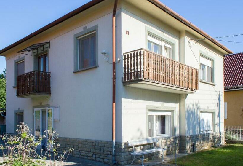 침실 1개 주택, Haus Margit