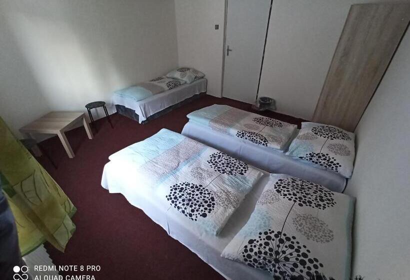 جناح عائلي, Penzion Modřanka