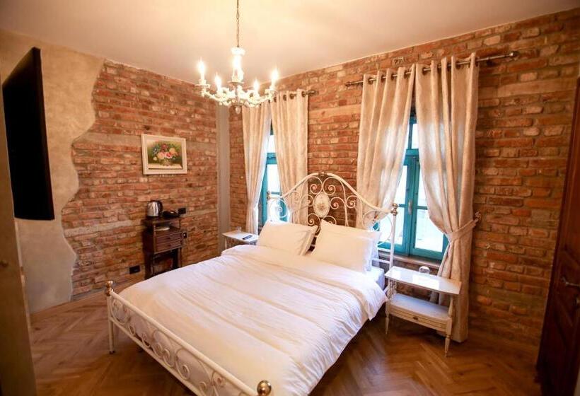家庭间, Vila Sonnet