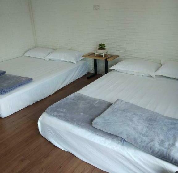 Семейный Номер, บ้านขวัญกมล