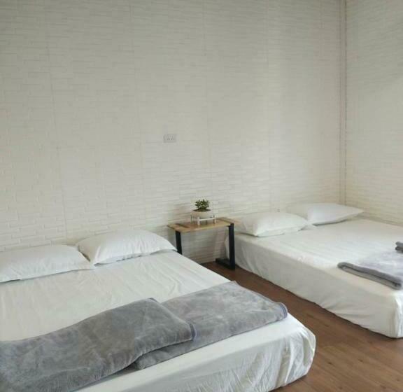 Семейный Номер, บ้านขวัญกมล