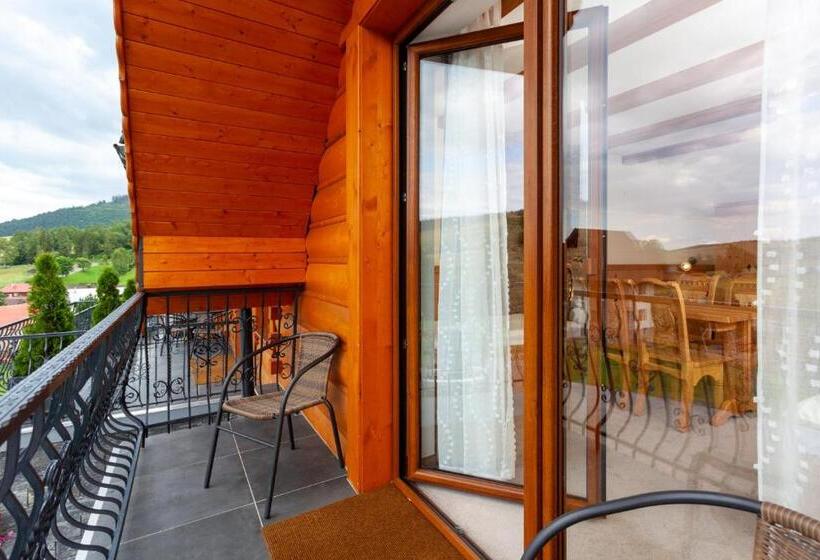 Четырехместный Номер Стандарт с Балконом, Drevenica U Pavla