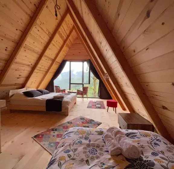 Sviitti, Ekakta Bungalov