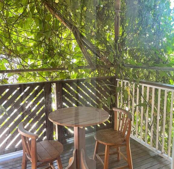 سوئیت جونیور با چشم‌انداز باغ, Hospedaria Sol Da Manhã