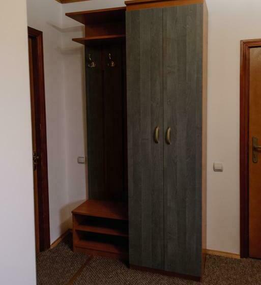 Номер Стандарт Трехместный, готель яблуниця