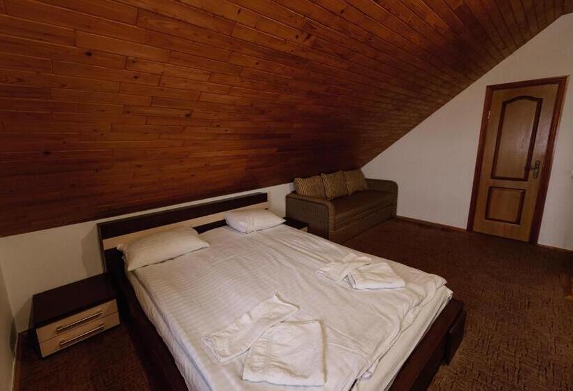 Трехместный Номер Базовый, готель яблуниця