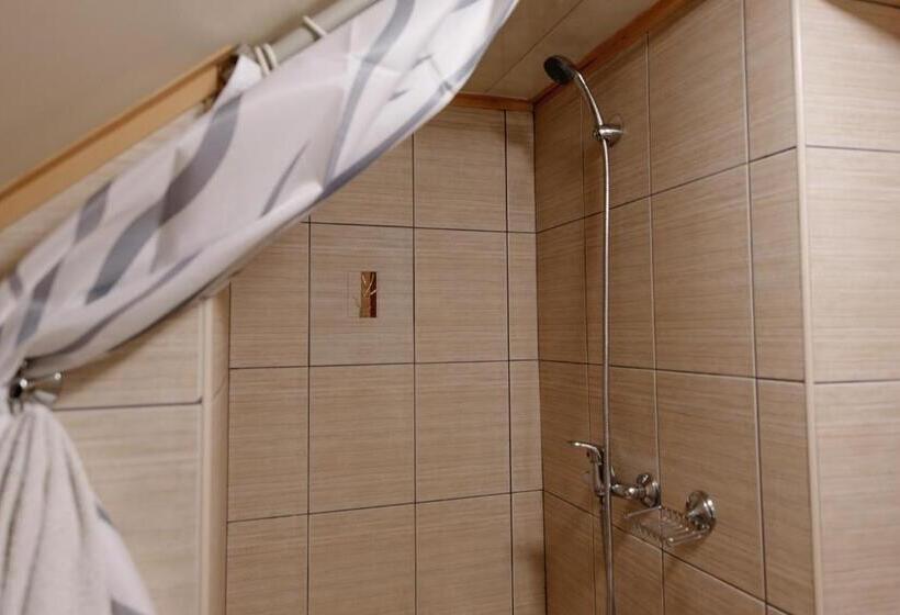 Четырехместный Номер Стандарт, готель яблуниця