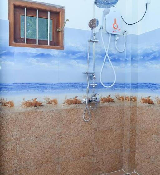 חדר דלוקס לשלושה, Gold Sand Resort