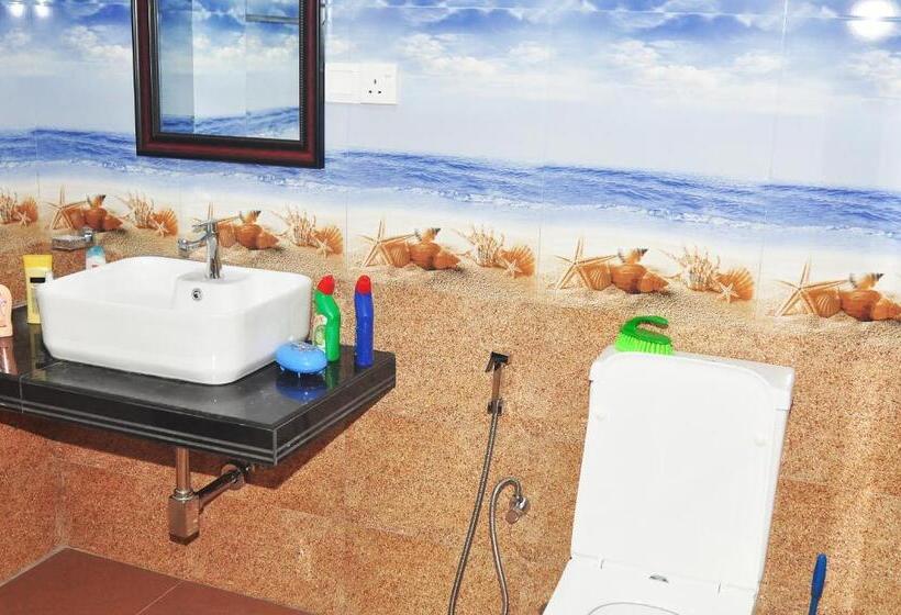 Трехместный Номер Deluxe, Gold Sand Resort