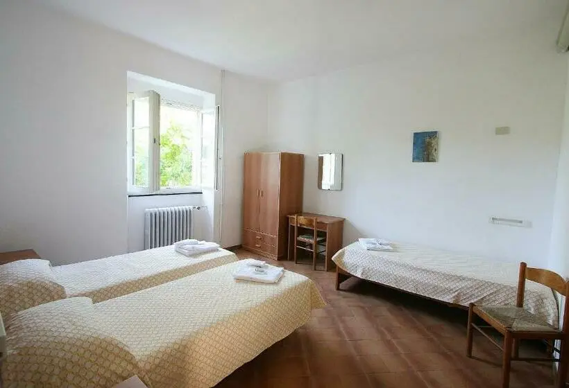 ファミリールーム, Santuario Ns Soviore Cinque Terre
