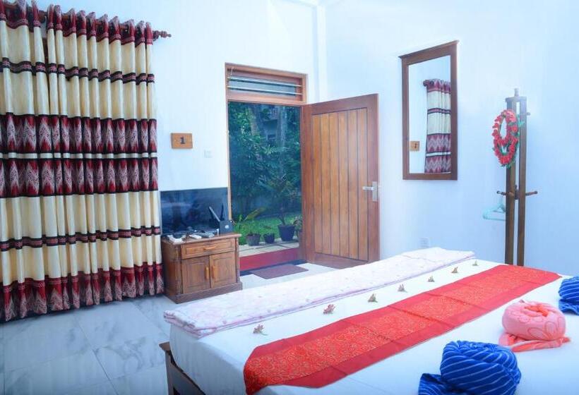 חדר דלוקס לשלושה, Gold Sand Resort