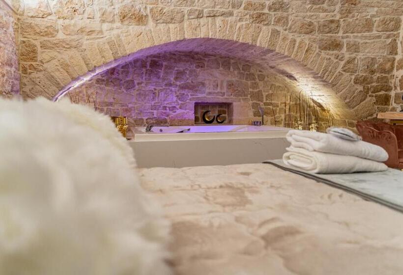 חדר סטנדרט עם ג'קוזי, Gold Suite B&b