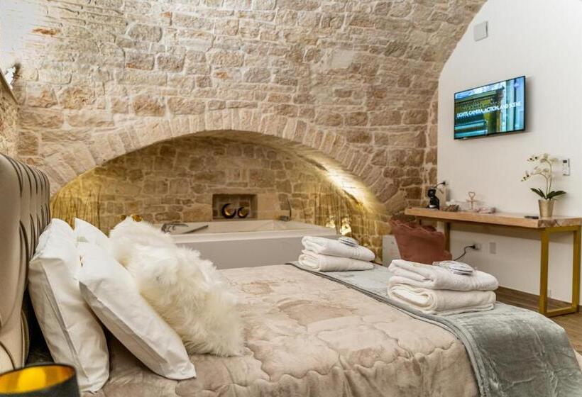 Номер Стандарт с Гидромассажем, Gold Suite B&b