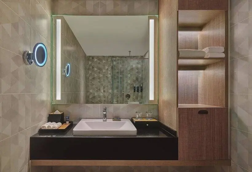 バルコニー付きデラックスルーム, Four Points By Sheraton Desaru