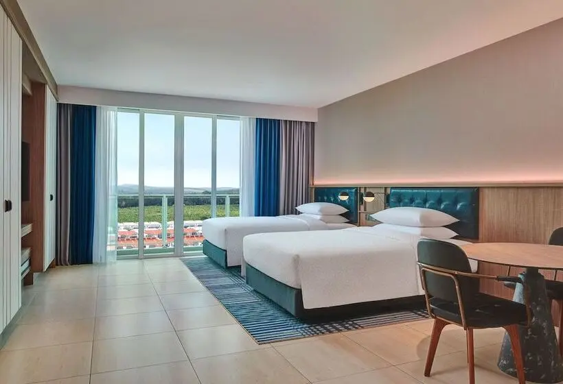 バルコニー付プレミアムルーム, Four Points By Sheraton Desaru