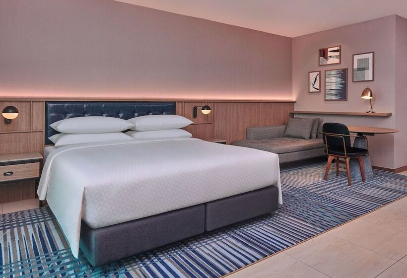 Номер Premium с Балконом, Four Points By Sheraton Desaru