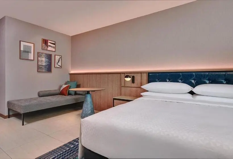 バルコニー付きデラックスルーム, Four Points By Sheraton Desaru