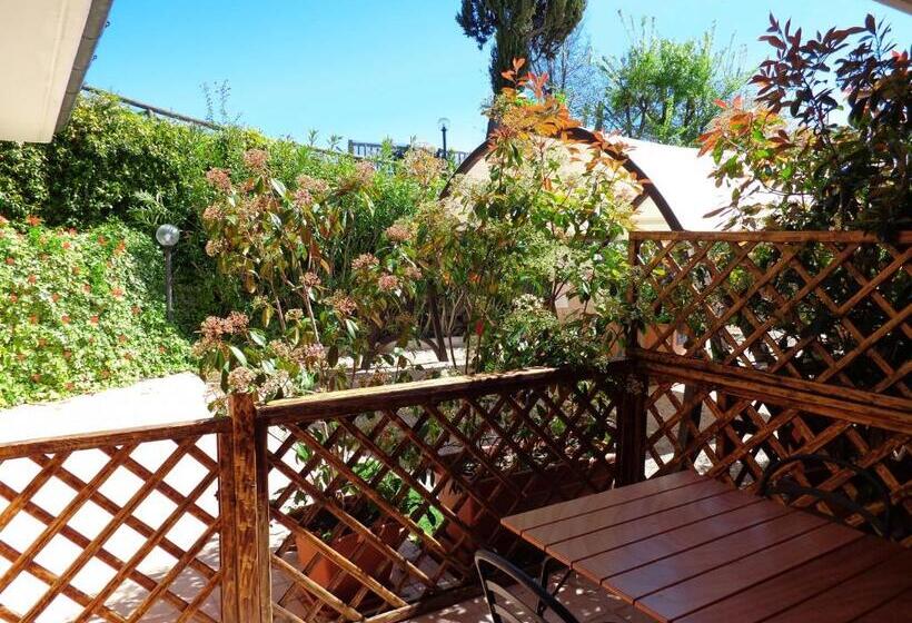 شقة غرفة واحدة مطلة على الحديقة, La Casa Di Carla