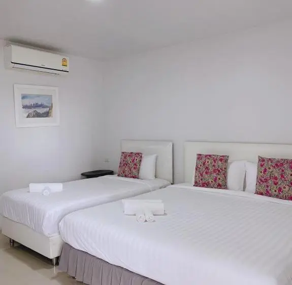 اتاق لوکس سه تخته, Momda Resort @ranong
