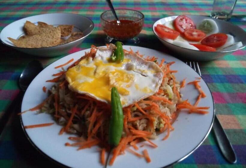 חדר משפחתי, Lake Face Cabana