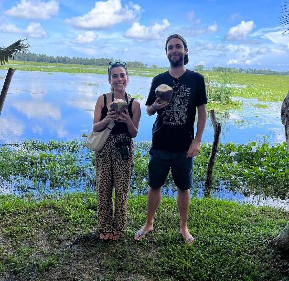 חדר משפחתי, Lake Face Cabana