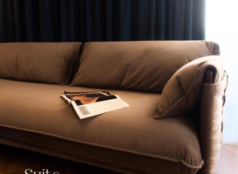 带阳台套房, Moncafe Hotel Etico Tirana