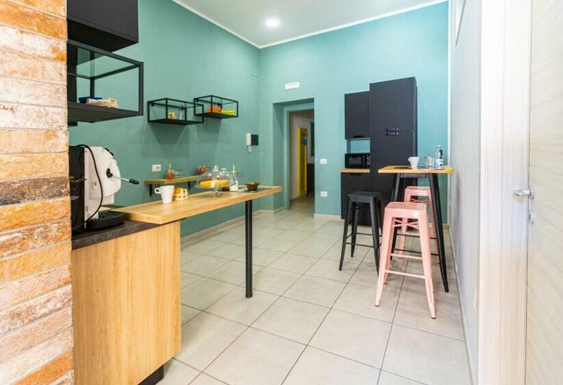 带阳台的豪华间, Biù B&b