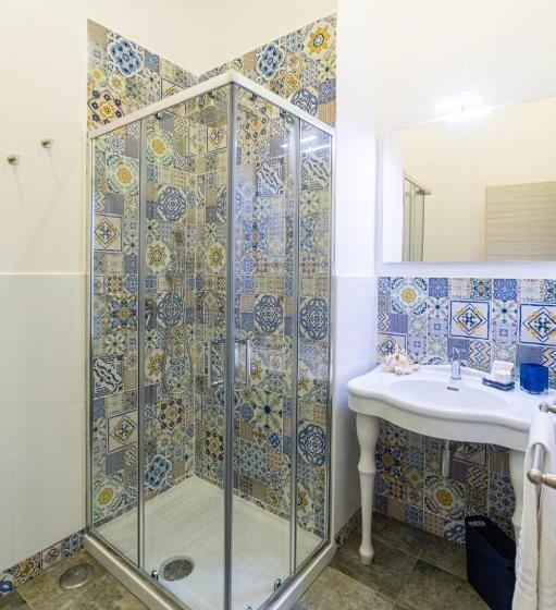 带阳台的豪华间, Biù B&b