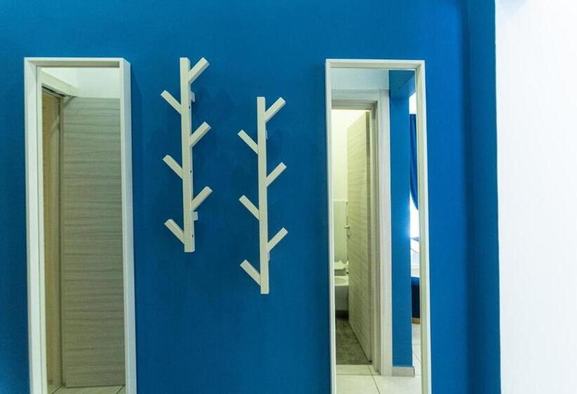 带阳台的豪华间, Biù B&b