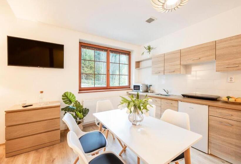 شقة غرفتين, úpatí Ještědu   Apartmány