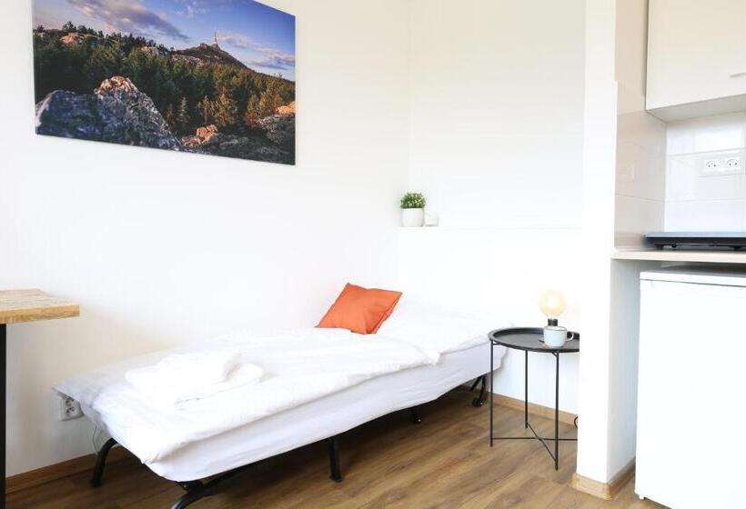 شقة غرفة نوم واحدة مزودة بشُرفة, úpatí Ještědu   Apartmány
